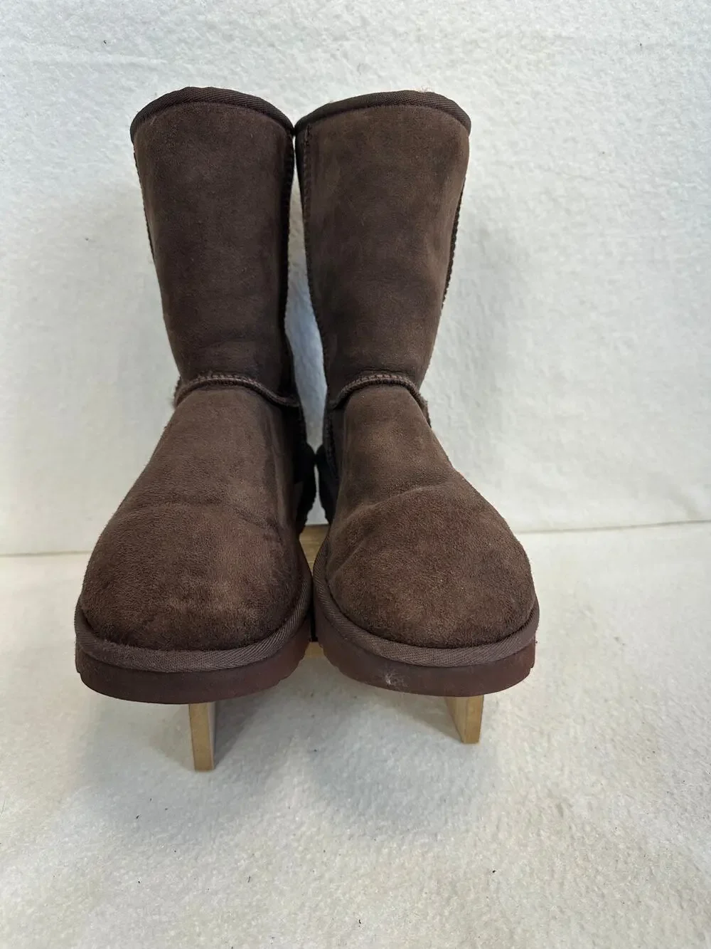 UGG Classic II Genuine Shearling Lined Short Boot Burnt Cedar SZ 9